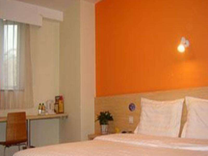 7Days Inn Wuzhou South Railway Station Cangwu Экстерьер фото